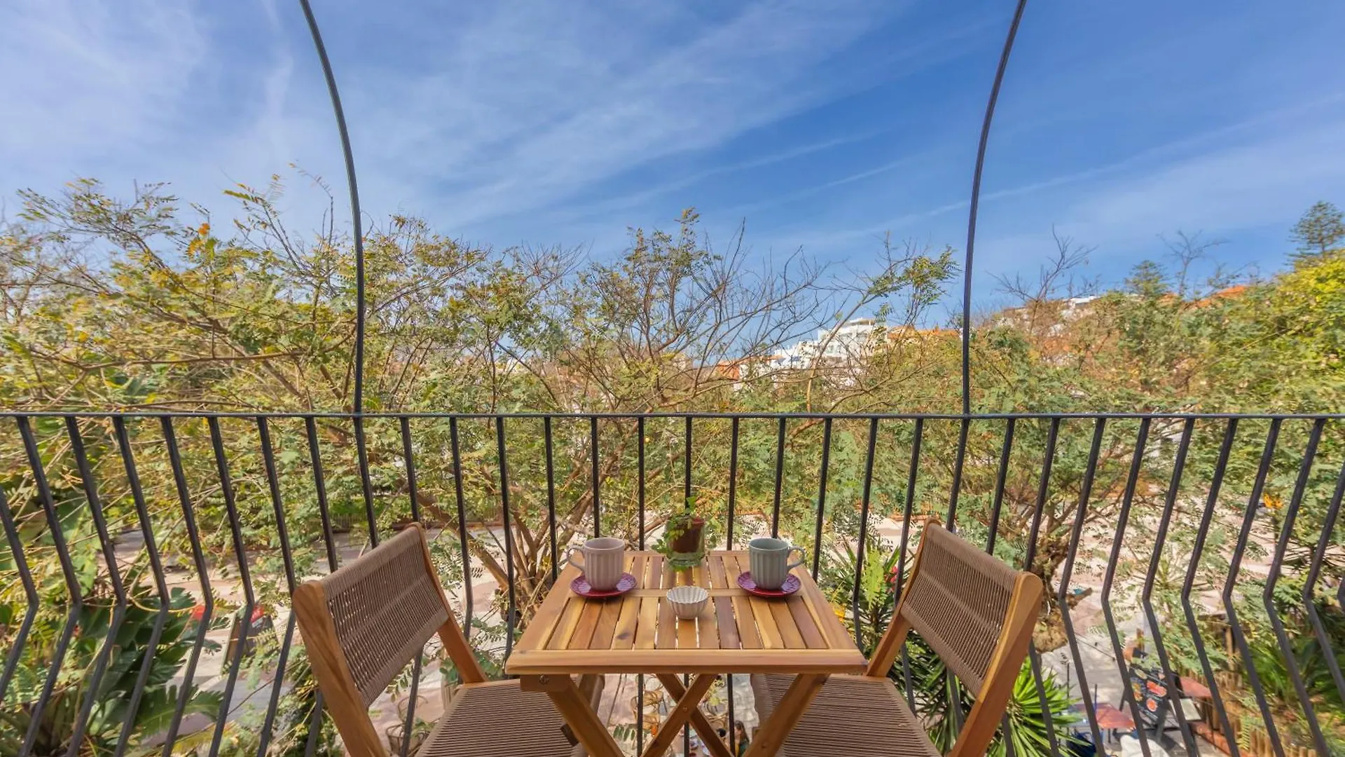 Atico De Aqui No Me Muevo Apartamento Tarifa