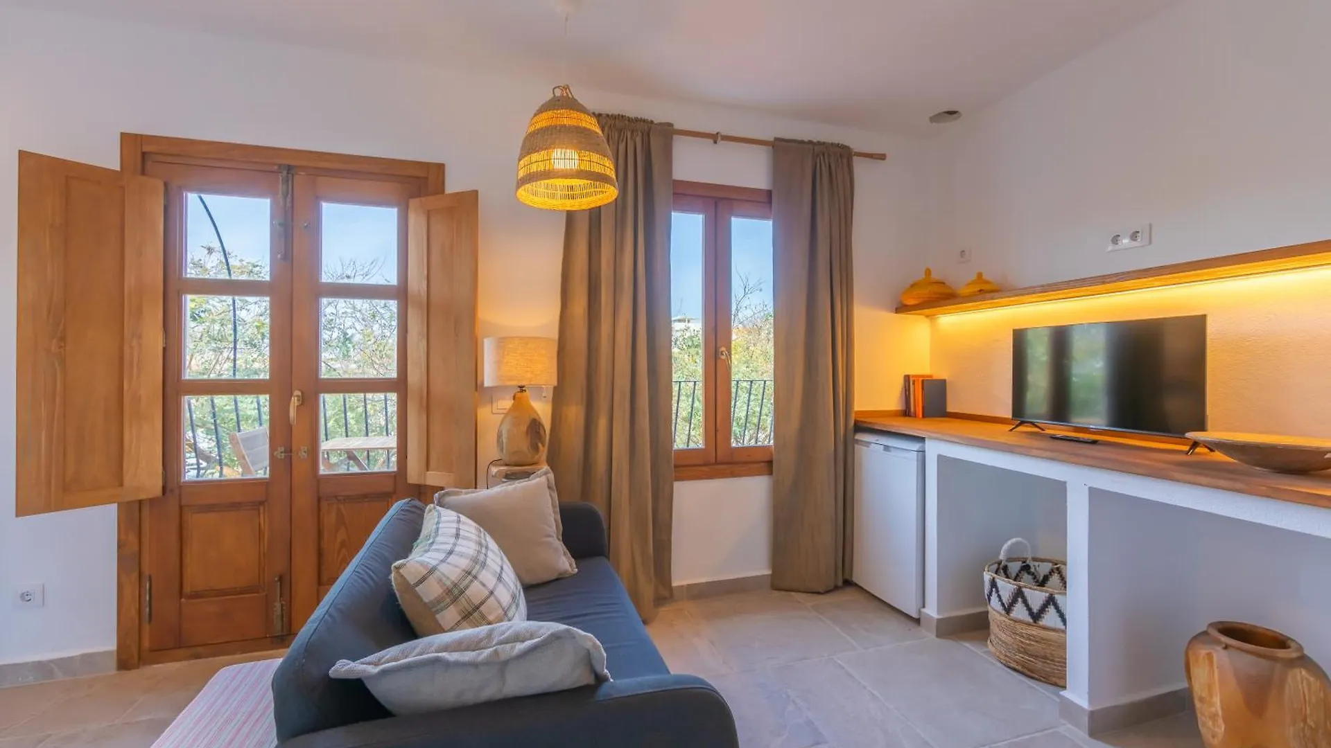 Atico De Aqui No Me Muevo Apartamento Tarifa