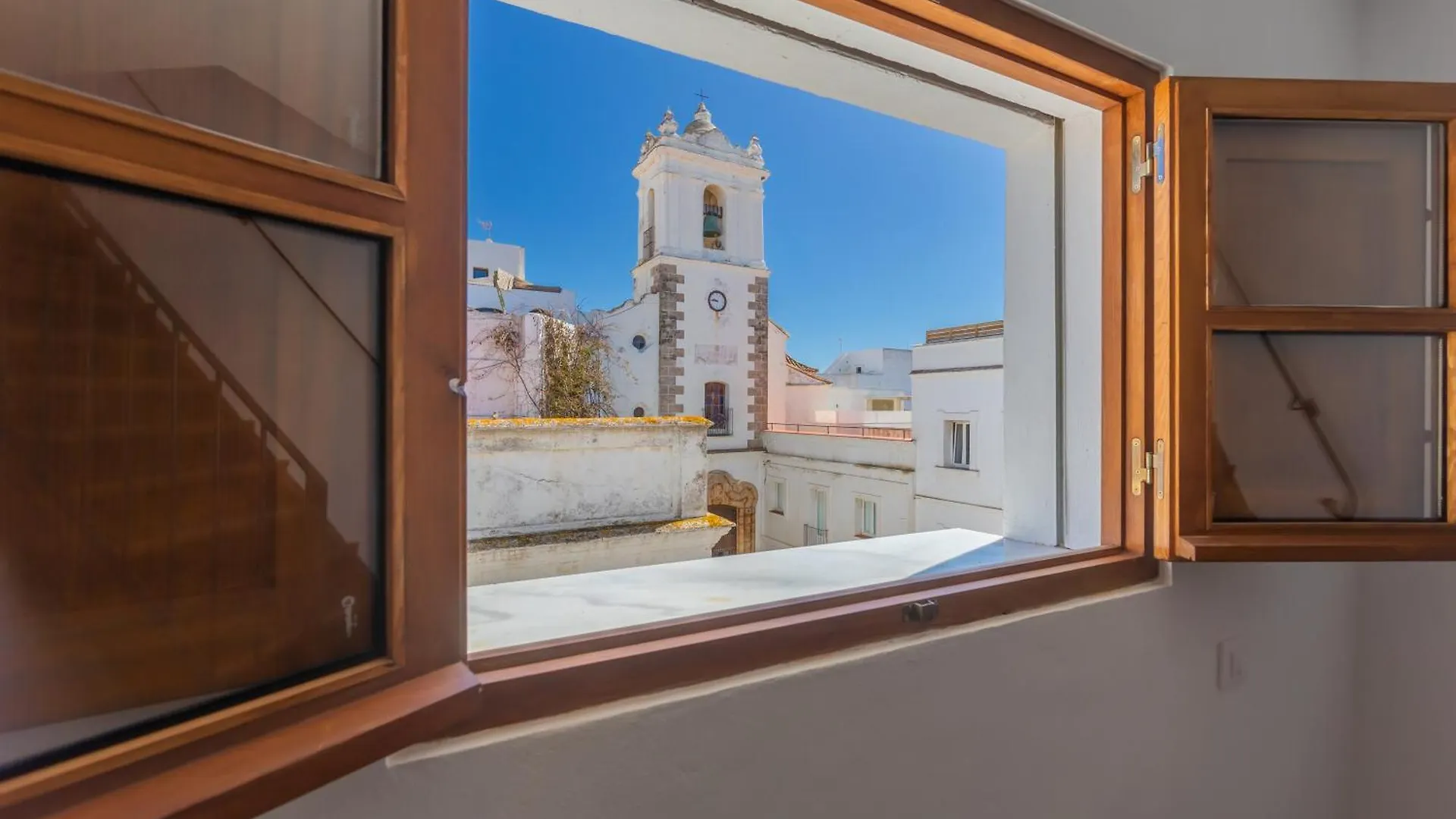 Atico De Aqui No Me Muevo Apartamento Tarifa