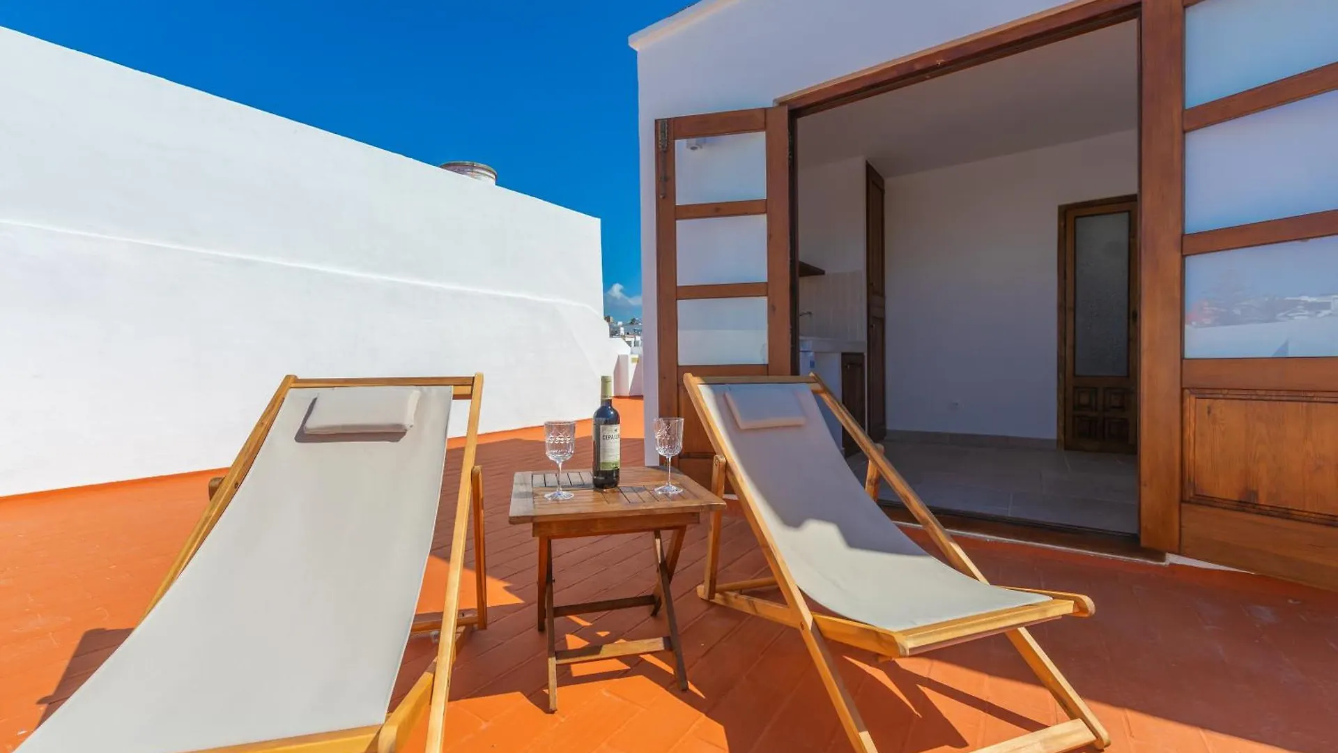 Atico De Aqui No Me Muevo Apartamento Tarifa